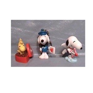 3 Snoopy PVC Valentine Figures Cupid Woodstock Mailman Keychain
